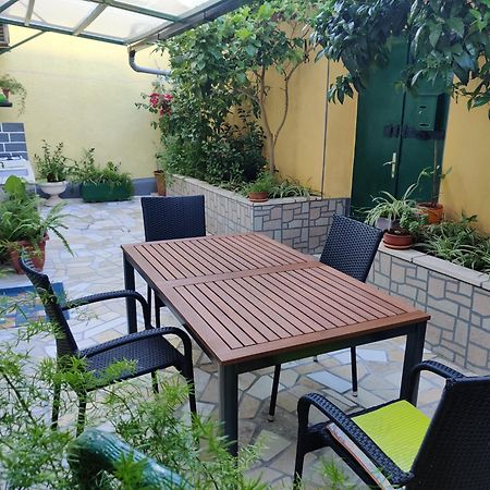 Apartman Jadranka Veli Lošinj Zewnętrze zdjęcie